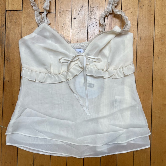 Princess polly top - Picture 3 of 3